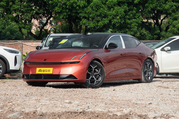 领克Z10 2024款 95kWh 806km后驱智驾Max厂商_基本信息图