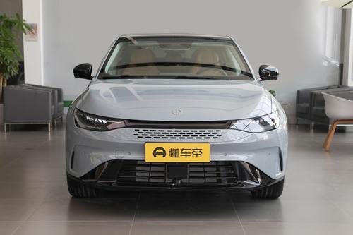 15万级中大型轿车，配8295芯片，续航1276km够用吗？