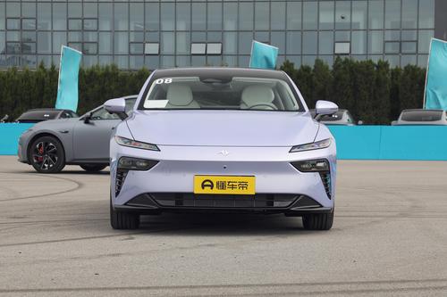 东风奕派eπ007：轴距2915mm，低配卖15.96万提供增程方案！