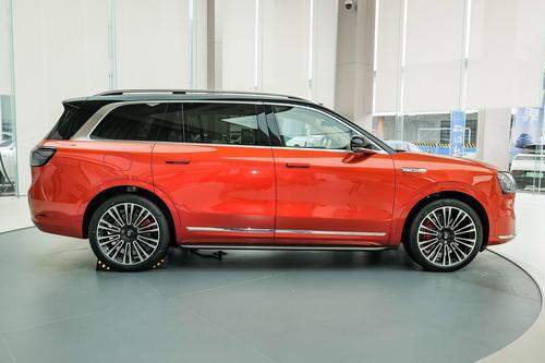 问界M9五座版预告发布，预计9月10日正式亮相