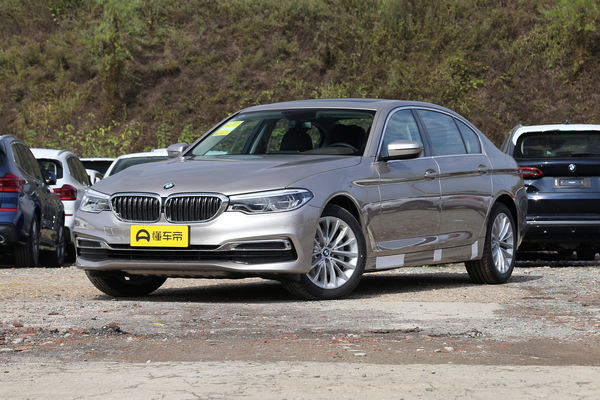 宝马5系 2020款 530Li 尊享型 豪华套装NEDC综合油耗(L/100km)_基本信息图