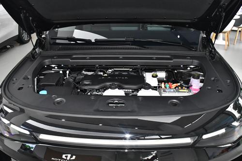 试驾零跑C16增程版，搭8295芯片，配置丰富，车内6座布局