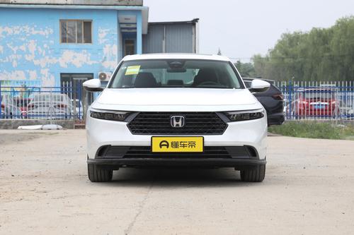 雅阁PHEV：2.0L插混，参加《一万公里定律》，综合权益6.8万！