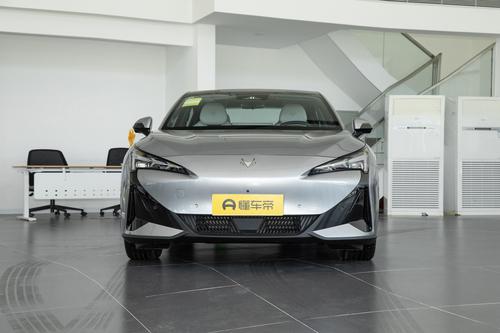 终端优惠超3万！不到13万的纯电中型车，轴距2米9，轿跑造型