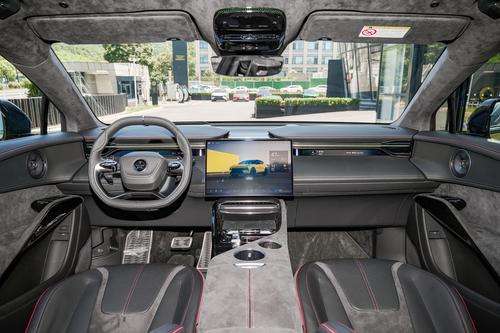 试驾路特斯Eletre，4.5秒破百，车长5103mm，综合表现如何