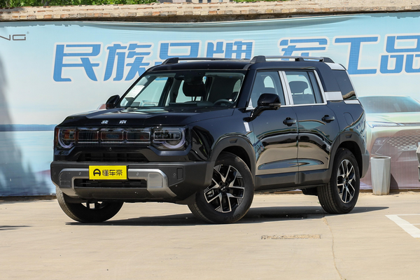 北京越野BJ30 2024款 1.5T DCT两驱轻野Pro版厂商_基本信息图