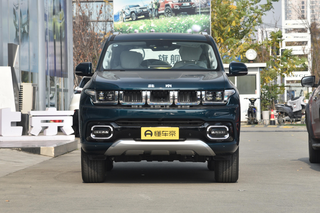 中大型硬派SUV，售23.98万起，北京BJ60是年轻人的第一台越野车？图2