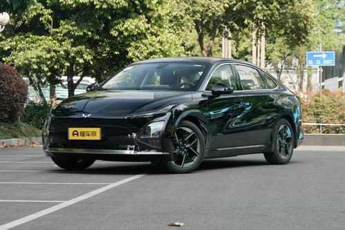 续航510公里，定位紧凑型车，五菱星光EV开起来怎么样？