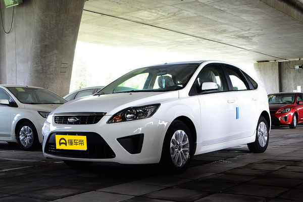 福克斯 2013款 两厢经典 1.8L 自动时尚型厂商_基本信息图