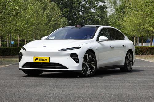 配双电机四驱+空气悬挂，并且支持换电，蔚来ET7家用如何？