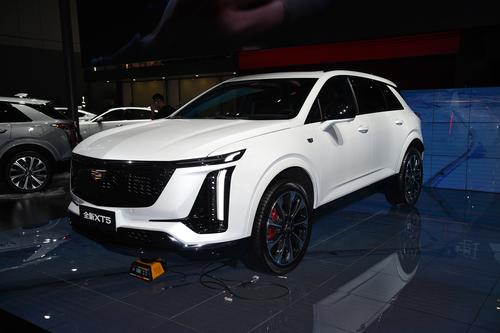 全新一代凯迪拉克XT5亮相成都车展