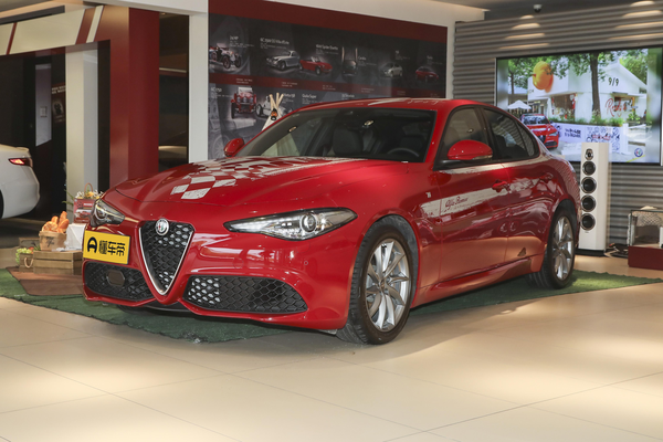 Giulia朱丽叶 2022款 2.0T 280HP 周冠宇特别版级别_基本信息图