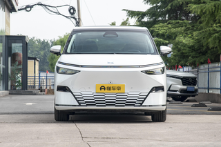 高品质7座MPV，轴距3160mm，带两个激光雷达，0息0首付，香吗？图2