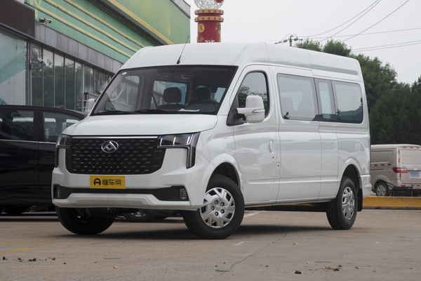 新途V80 2024款 PRO 2.0T 手动傲运通长轴中顶147Ps 6-9座整车保修期限_基本信息图