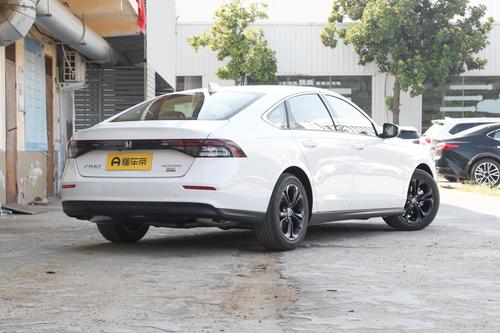 本田加入价格战，雅阁一口气优惠6万5，这回能抄底了吗？