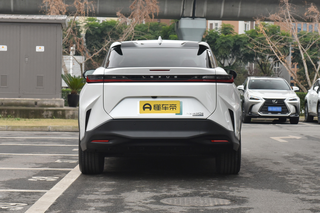 36.99万起的雷克萨斯SUV，百公里加速5.3秒，考虑吗？图4