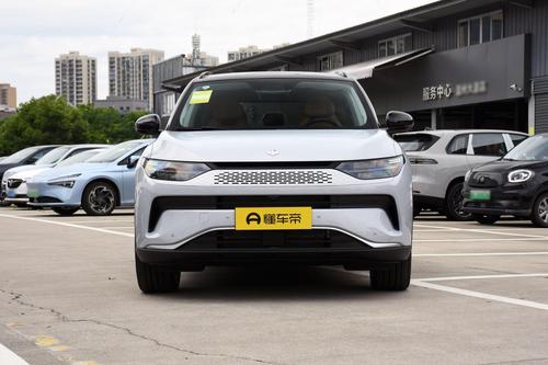 家用代步车型怎么选？轴距2930mm，续航1210km，零跑C11值得一看