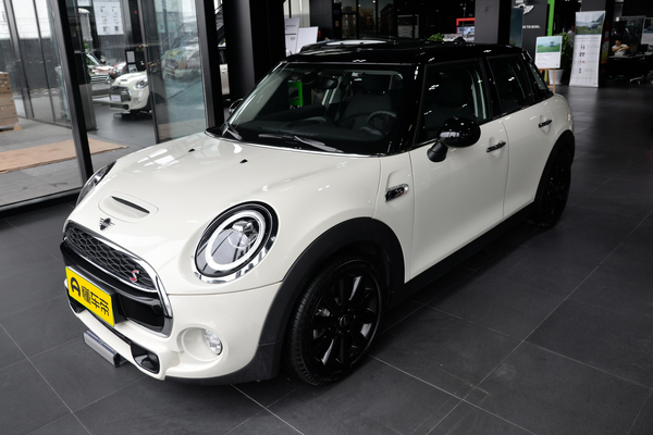 MINI 2018款 2.0T COOPER S 经典派 五门版级别_基本信息图
