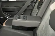 后排中央扶手