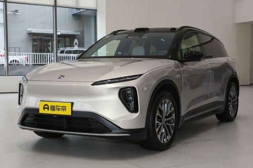 蔚来ES6，双电四驱，配备8295芯片，值得入手