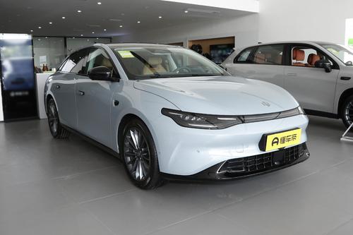 中大型车仅售13.68万，车长超5米+续航1176km，这才是入门即高配