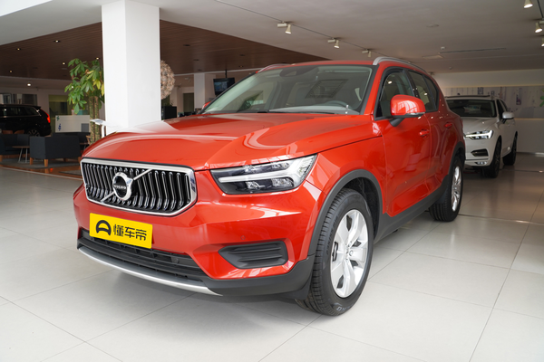 沃尔沃XC40(进口) 2019款 T4 四驱正午熔岩红厂商_基本信息图