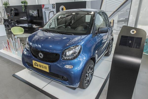 smart fortwo 2019款 0.9T 66千瓦硬顶锋型版 国VI厂商_基本信息图