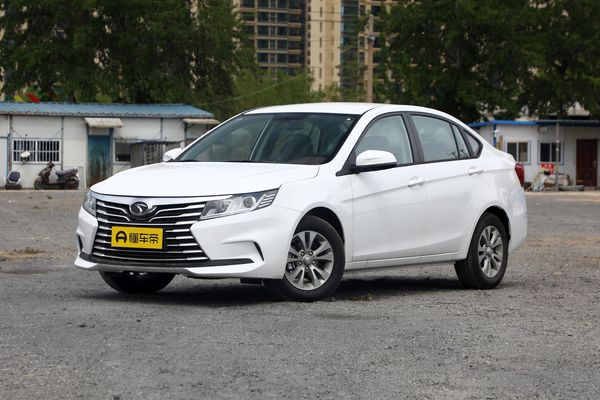 东南A5翼舞 2021款 1.5L CVT翼豪版方向盘材质_内部配置图