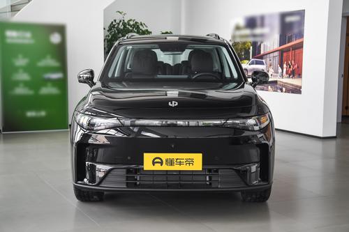 零跑C16：月交付量破8000辆，800V超充+6座布局