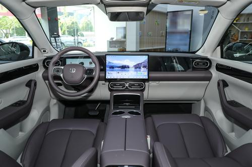 售14.88万，月销10286台，配8295P芯片，零跑C11值得入手吗