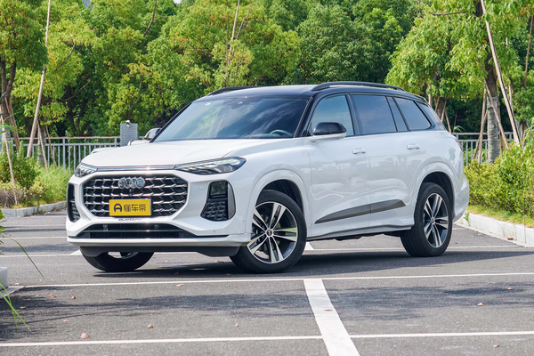 奥迪Q6 2024款 45TFSI quattro 齐云型 飞骑套装 6座座椅材质_座椅配置图