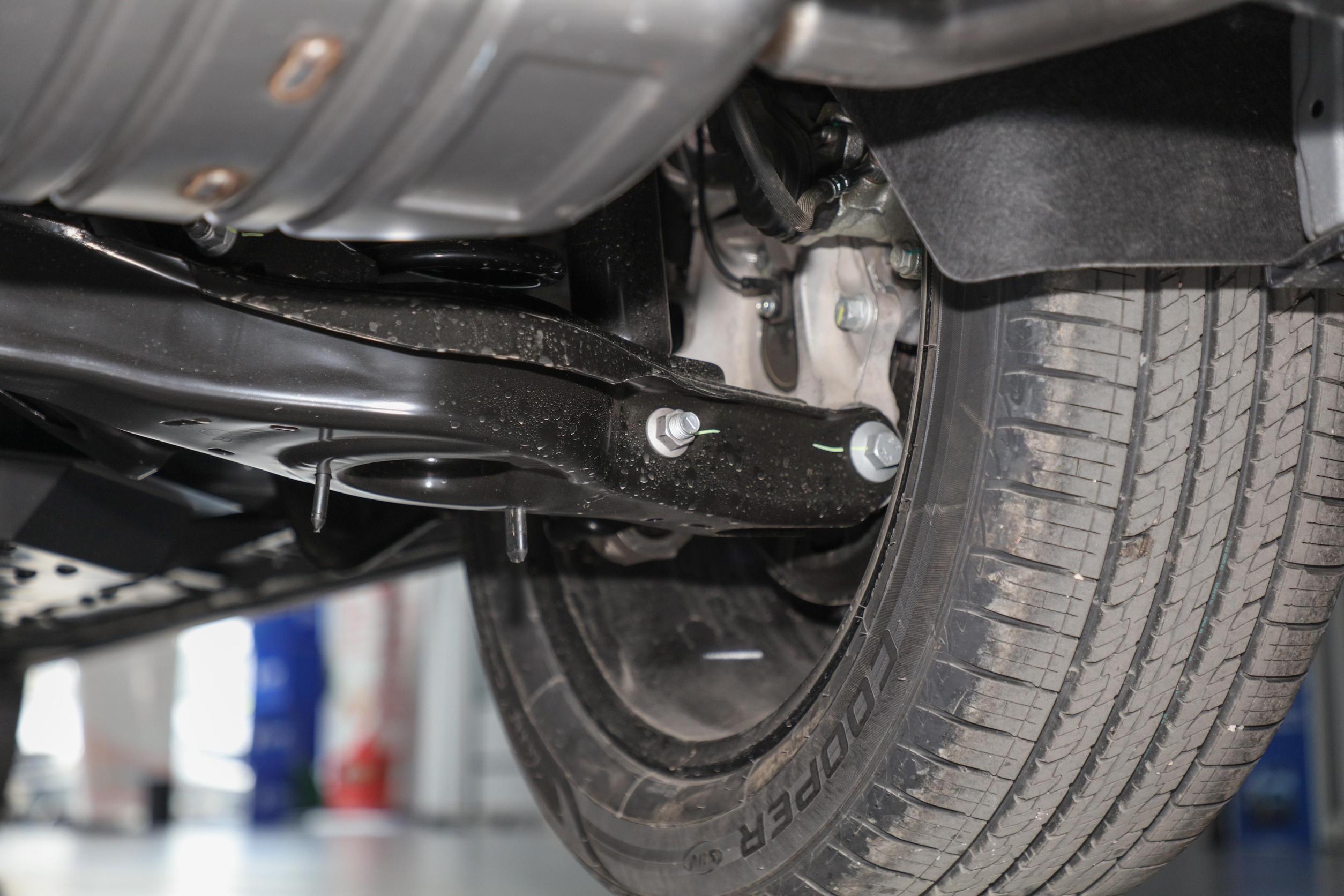 奔腾t99壁纸_奔腾t99_奔腾t99外观图片_56/852张图片_奔腾t99富勒银