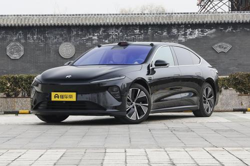 42.8万起售，3.8秒破百，配空气悬挂+双电机四驱，蔚来ET7能买吗