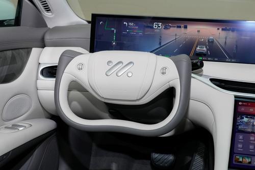 全画幅数字驾驶舱+云感座椅，智己L6内饰图正式发布，科技感丰富