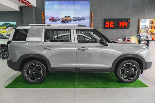 适合城市，轻越野定位，北京汽车新款SUV起售9.99万！图2