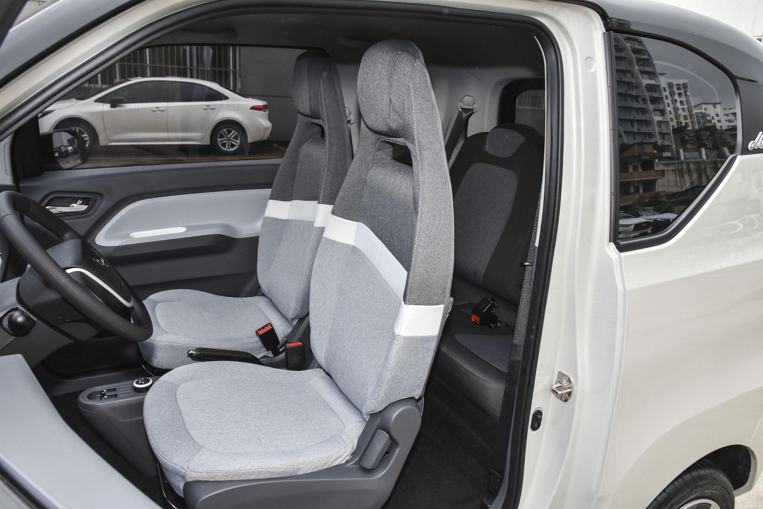 五菱宏光miniev壁纸_五菱宏光miniev_五菱宏光miniev空间图片_106