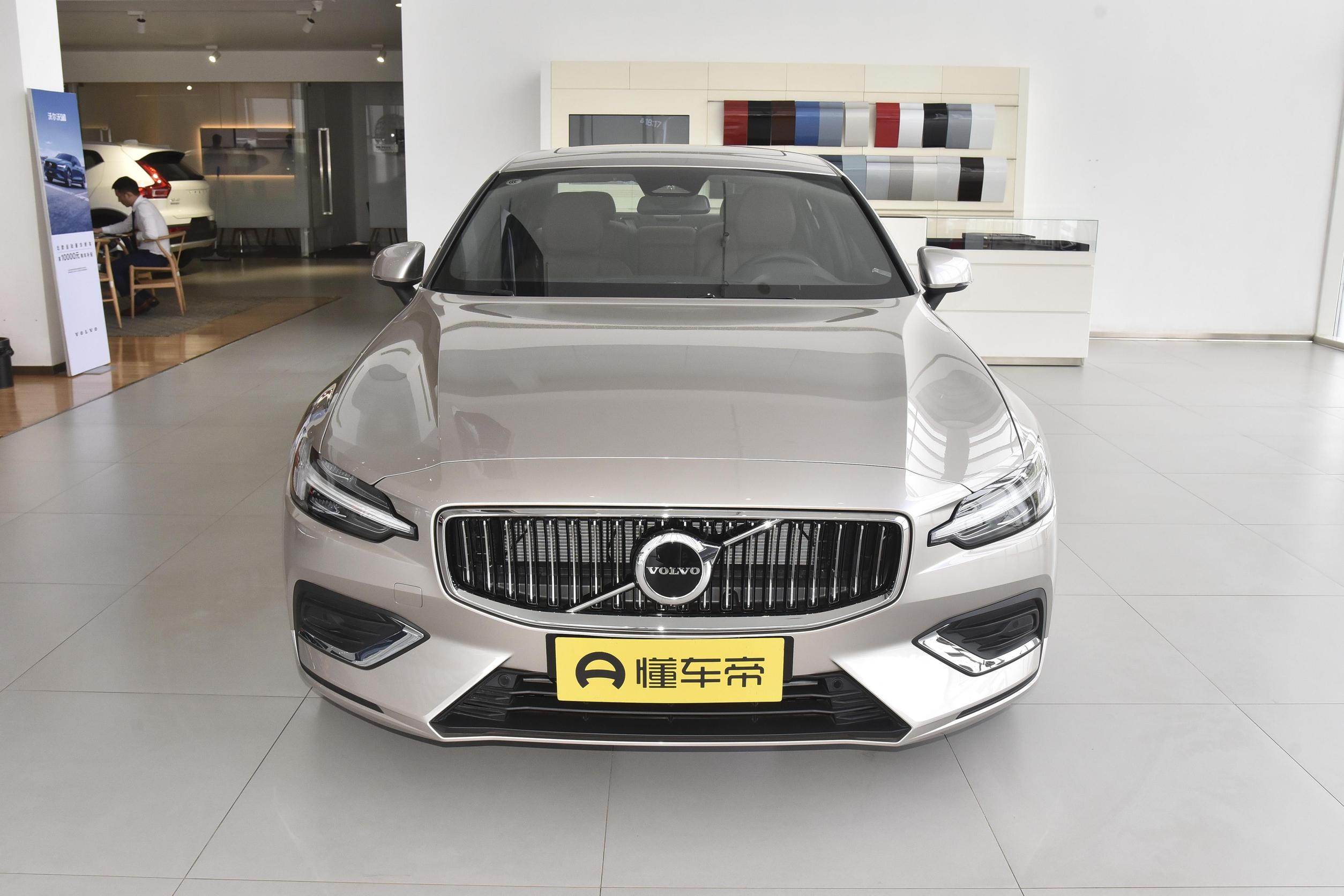 沃尔沃S60 2024款 B4 智逸豪华版图片_沃尔沃_2/160张图片_汽车外观图库_懂车帝