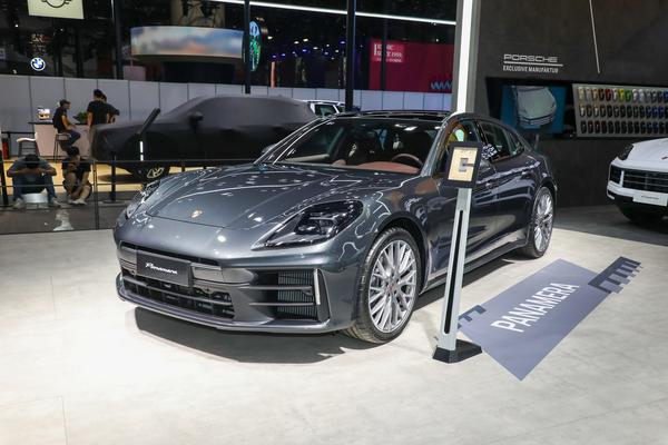 Panamera 2025款 Panamera 4 行政加长版 2.9T级别_基本信息图