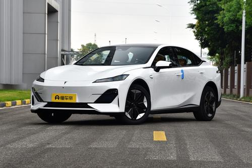 2025款深蓝SL03纯电车型又上新，竞争小鹏MONA M03