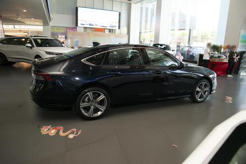 合资B级车优惠6万，12个BOSE音响+真皮座椅，喝92粗粮，家用看TA