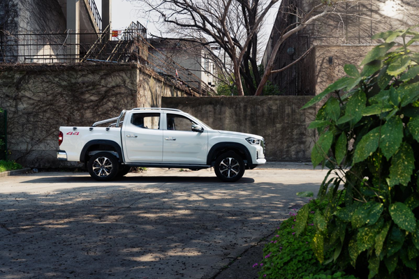 大通T70 2022款 2.0T柴油自动四驱澳洲版标箱厂商_基本信息图