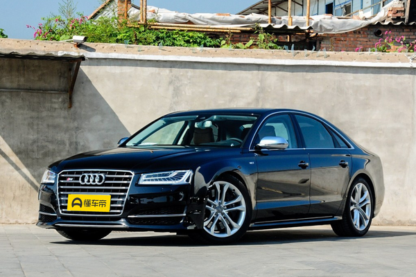 奥迪S8 2014款 S8 4.0TFSI quattroNEDC综合油耗(L/100km)_基本信息图