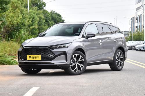 比亚迪又一中型SUV上市，搭第五代DM技术，售价17.98万元起