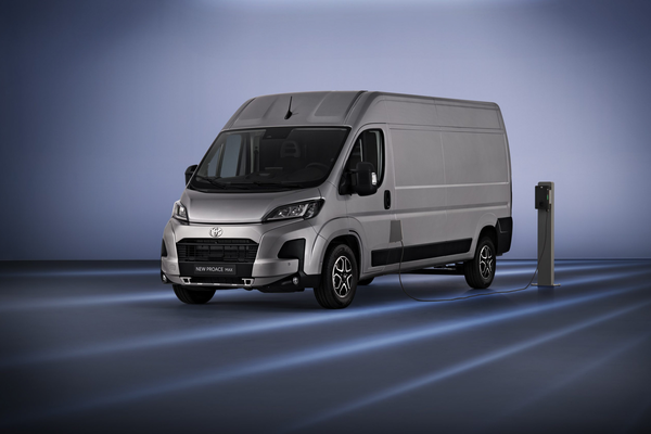 Proace Max Electric 2024款 欧洲版级别_基本信息图