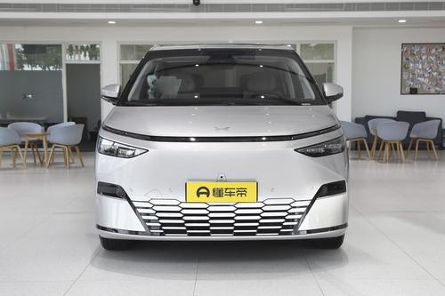 7座MPV选它如何？提供0息0首付，配空悬+后轮转向