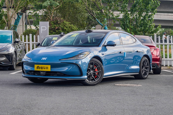 智己L6 2024款 Max长续航欧版 83kWh厂商_基本信息图