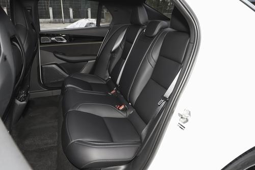 运动小钢炮，惠后12.38万起，标配运动座椅+8155芯片，适合年轻人