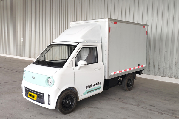 橙仕X7 2023款 201KM 单排高顶厢式货车厂商_基本信息图