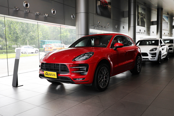 Macan 2017款 Macan Turbo 3.6T前制动器类型_车轮/制动图