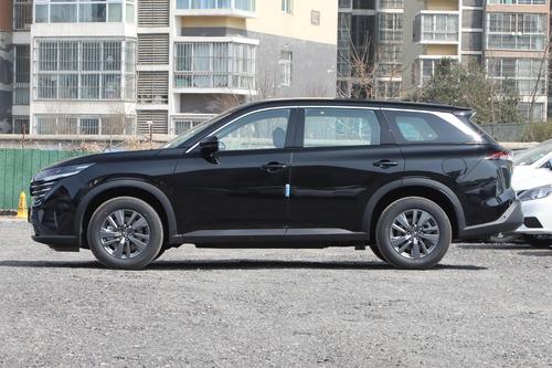 东风日产探陆：中大型SUV，空间大，适合家用